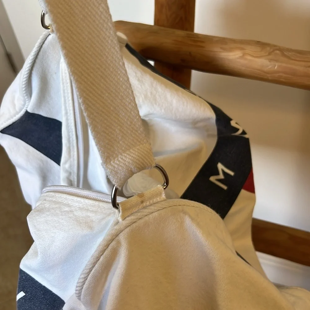 VINTAGE ! Tommy Hilfiger Duffle Bag